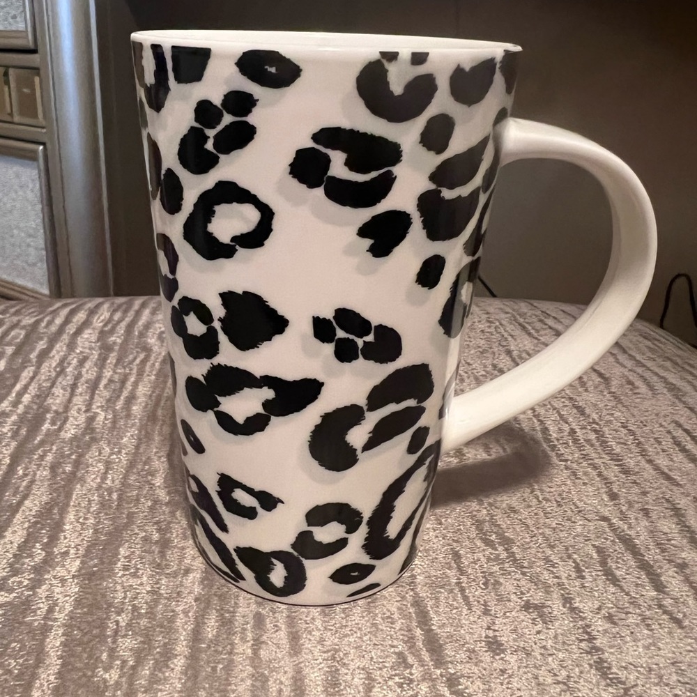 Cheetah Print Mug - Picture 2 of 3